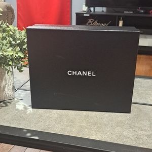 CHANEL BOX